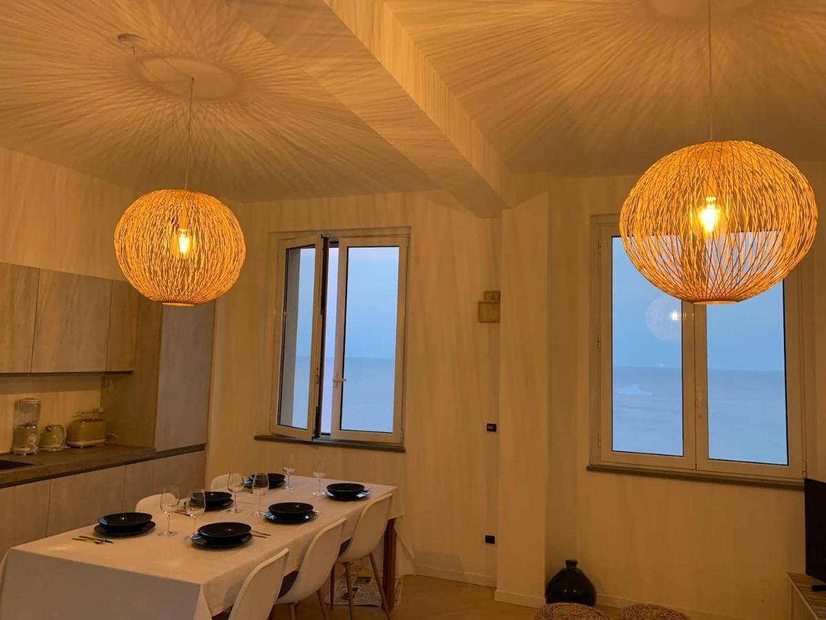 Incanto sul mare con enorme terrazza e piscina Cervo Esterno foto